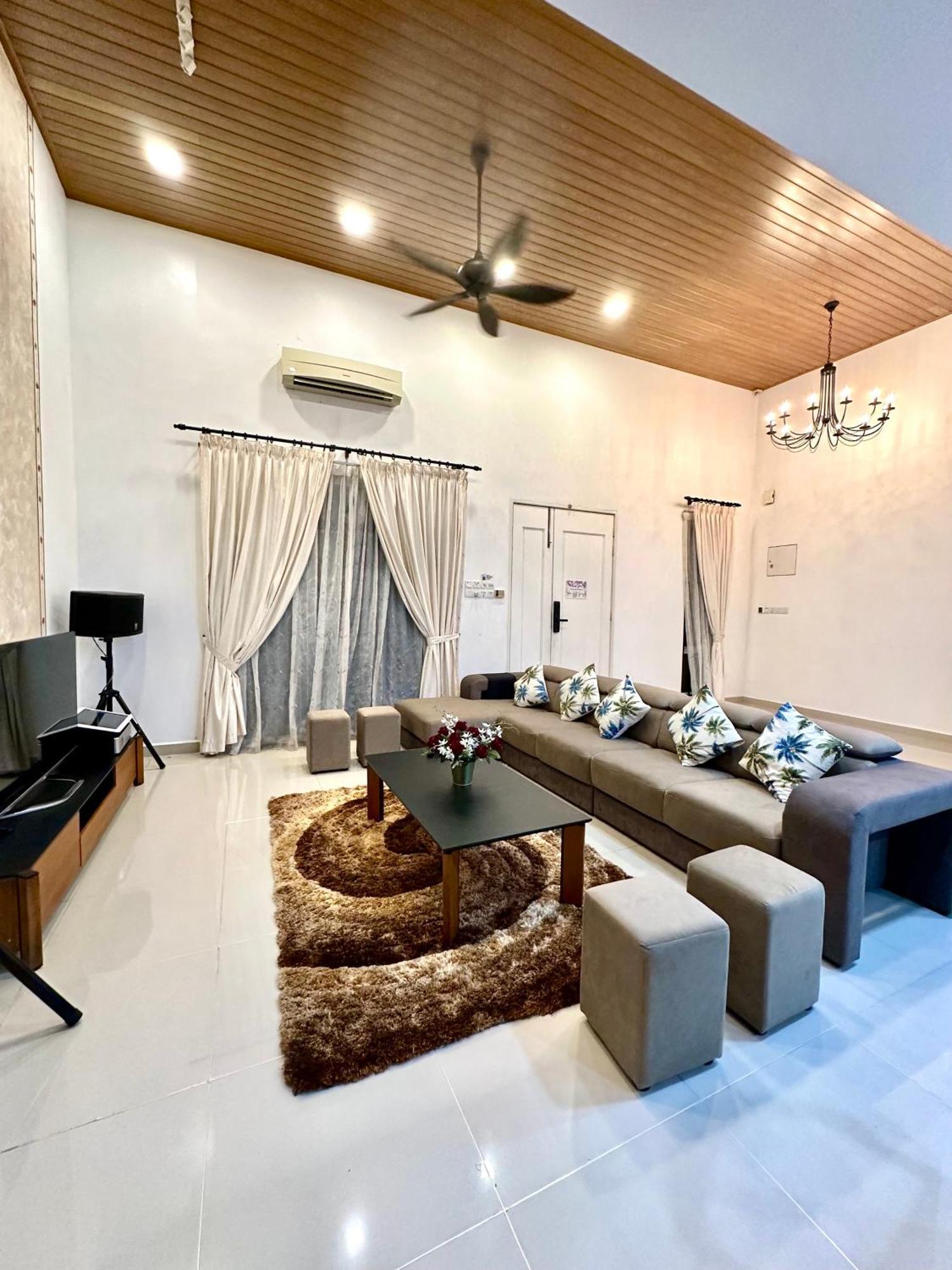 Stylish Villa Alma Simpang Ampat  ภายนอก รูปภาพ